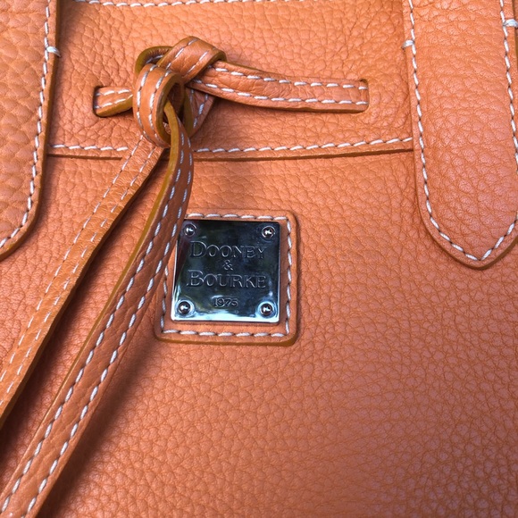 Dooney&Bourke Handbag! - Picture 3 of 7